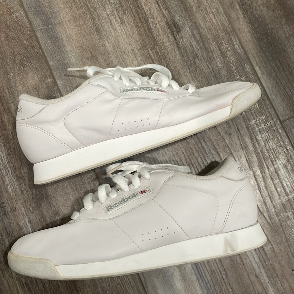 REEBOK CLASSIC FANTASY LEATHER AEROBIC SHOE